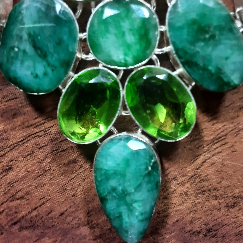Necklace - Picture 2 of 4